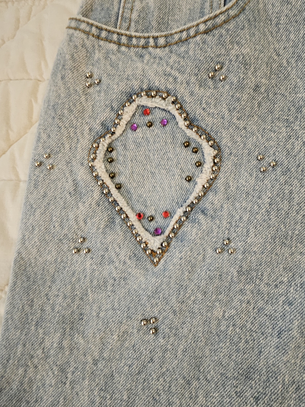 Dakota Blue Stonewashed Skinny Ankle Rhinestone Accented Jeans- Size 9 - Picture 9 of 13